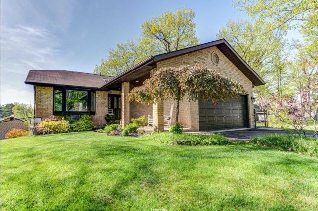 Wasaga Beach Cottage ภายนอก รูปภาพ
