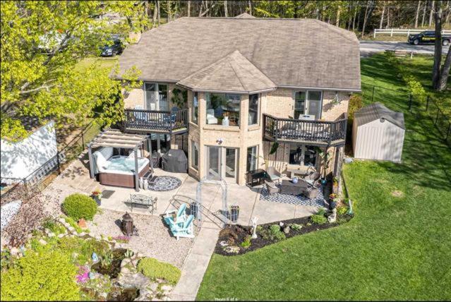 Wasaga Beach Cottage ภายนอก รูปภาพ