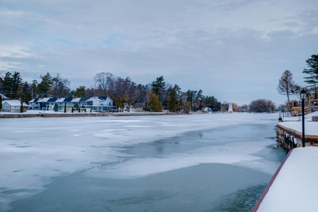 Wasaga Beach Cottage ภายนอก รูปภาพ