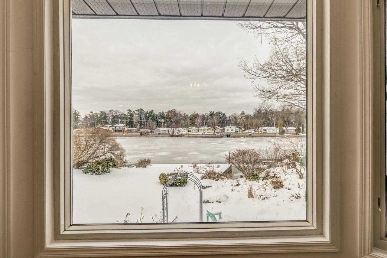 Wasaga Beach Cottage ภายนอก รูปภาพ